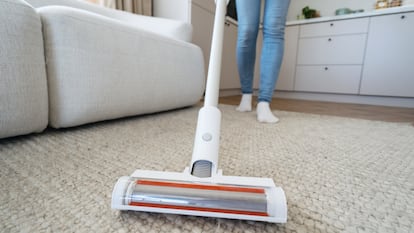 Artículo de EL PAÍS Escaparate que describe las mejores aspiradoras en oferta por black friday 2025