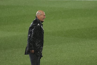 Zidane, durante el clásico en el Di Stéfano.