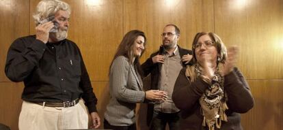 Beiras, Iolanda P&eacute;rez Docampo, Marti&ntilde;o Noriega y Concha Trigo, durante la asamblea en la que Encontro Irmandi&ntilde;o decidi&oacute; salirse del BNG.