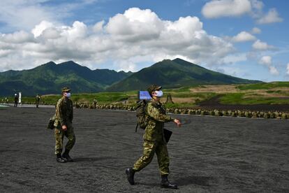 Soldados japoneses participaban en unas maniobras militares, en mayo de 2020 en la región de Chubu.