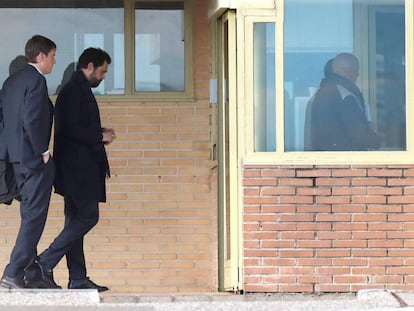 El presidente del Parlamento de Cataluña, Roger Torrent, a su llegada a la prisión Soto del Real este lunes.