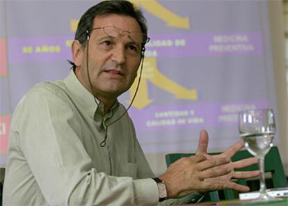 Carlos Martínez Alonso, ayer en el curso de Periodismo Científico de la UAM / EL PAÍS.