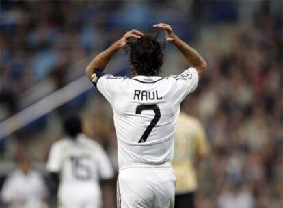 Raúl se lamenta durante el encuentro contra el Juventus.