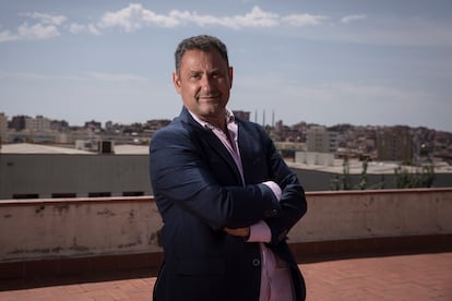 El empresario Enrique Tomás, en la nueva sede de la empresa en Badalona.