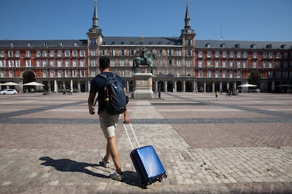 La Plaza Mayor de Madrid vacía.