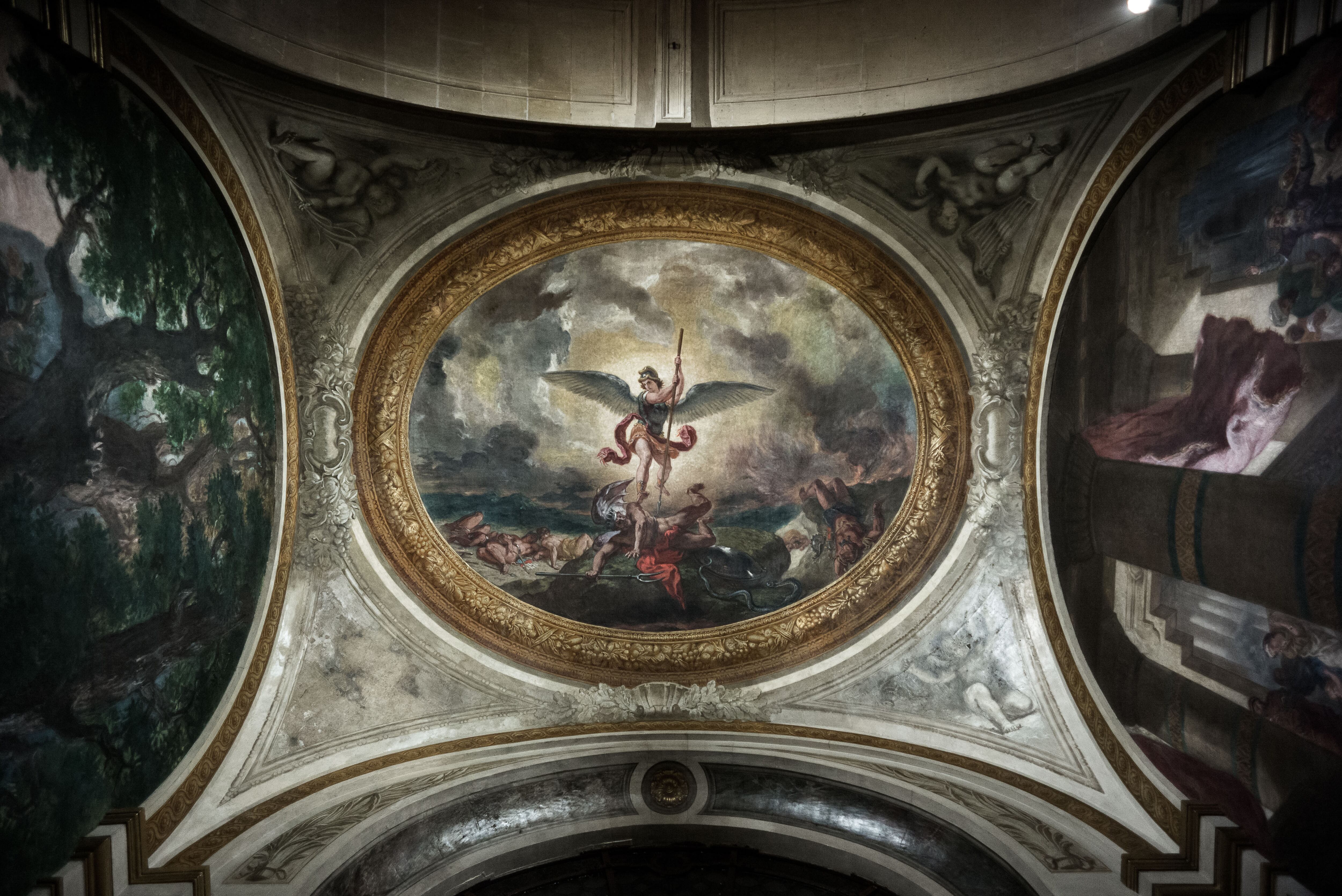 'Saint Michel et le Dragon', fresco de Eugène Delacroix en la iglesia de Saint-Sulpice, en París.