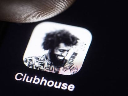 Uma imagem do Clubhouse, a rede social de áudio.
