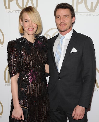 Pedro Pascal y Sarah Paulson en Beverly Hills en 2014.