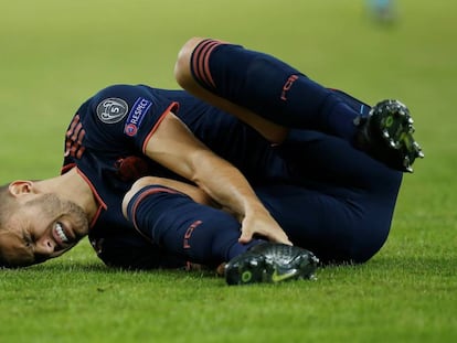 Lucas Hernández, lesionado ante el Olympiacos este martes.