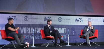 Ronaldo, Carlos Suárez y Julio Senn, en la presentacion del proyecto del Valladolid, en el World Football Summit.