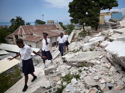 Reconstruir una escuela es reconstruir el futuro