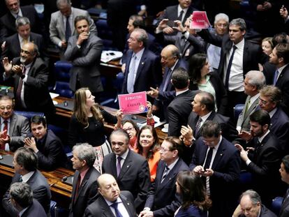 Imagen del Senado de Brasil, donde predomina una mayoría de hombres sobre una minoría de mujeres.