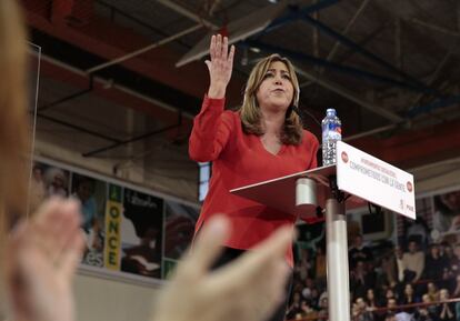 No lo ha dicho hoy ni tampoco se prevé que lo desvele en los próximos días, pero las pistas que da cada vez son más elocuentes. “Tengo fuerza, tengo ilusión, estoy animada y me encanta ganar”, ha proclamado la líder andaluza casi al final de su discurso después de haber reivindicado la labor del PSOE en esta etapa.