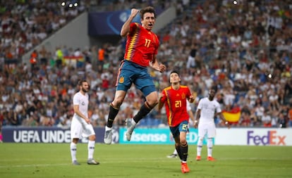 Oyarzabal celebra su gol a Francia.