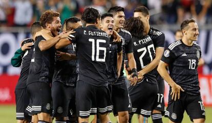 La selección de México celebra su victoria en la final de la Gold Cup 2019.