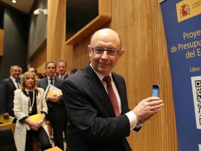 El ministro Cristóbal Montoro presenta los presupuestos de 2017.