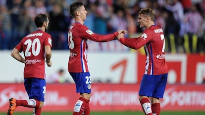 Vietto celebra el gol del empate con Griezmann.