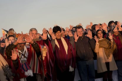 Evo Morales (center) and Vice President Álvaro García Linera (left).