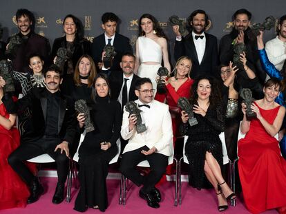 Fotografía de familia de los galardonados en la ceremonia de entrega de la 38ª edición de los Premios Goya celebrada este sábado en Valladolid.