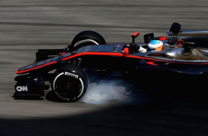 Alonso rueda en el circuito de Sepang