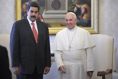 El papa Francisco recibe en audiencia al presidente venezolano, Nicolás Maduro, el 17 de junio de 2013.
