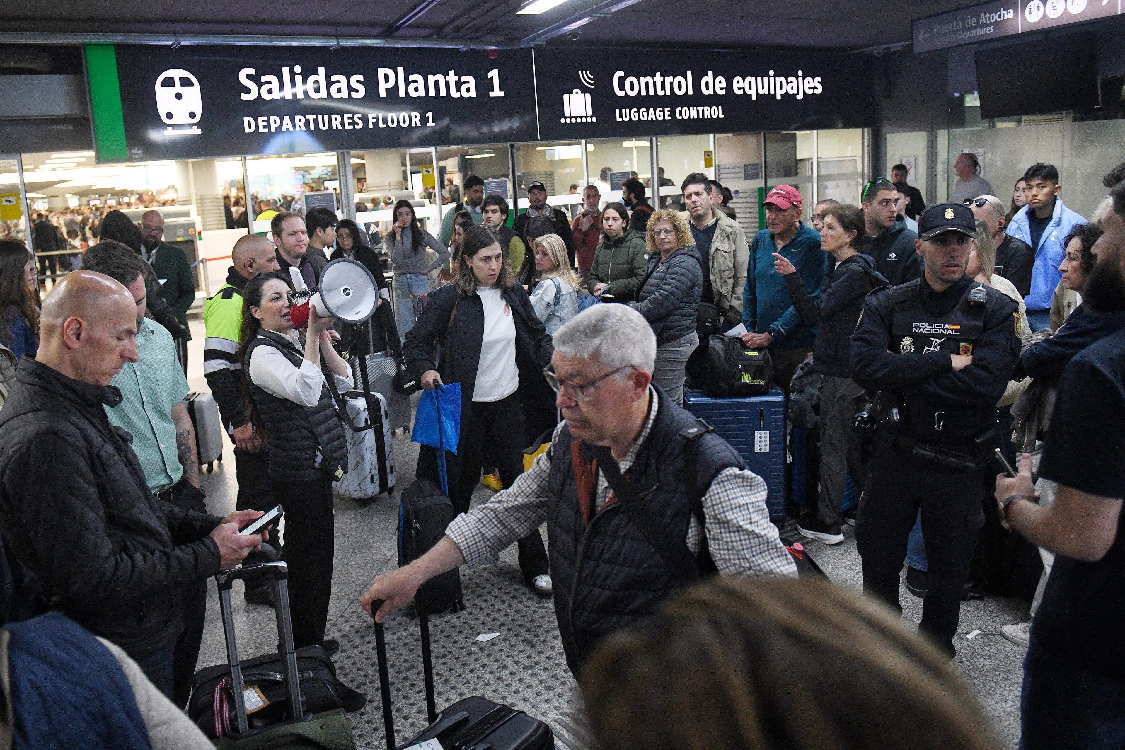 The first Civil Guard report on the bird’s event points to « robbery with force » | Spain