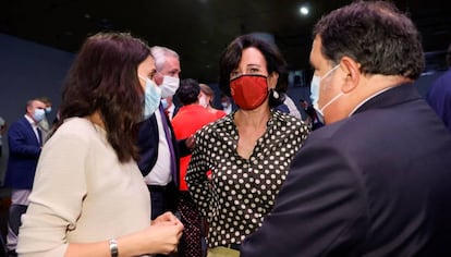 La presidenta del Banco Santander, Ana Patricia Botin y la ministra de Igualdad, Irene Montero.