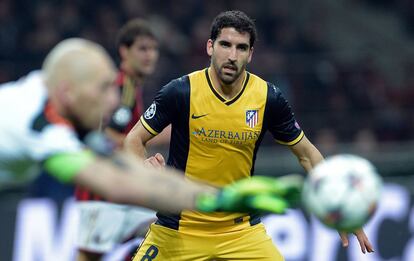 Raúl García observa como Abbiati