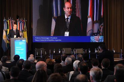 El presidente del Banco Central, Federico Sturzenegger, abre en Buenos Aires las Jornadas monetarias 2016.