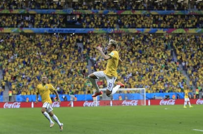 Jogo Camar&otilde;es x Brasil na Copa.