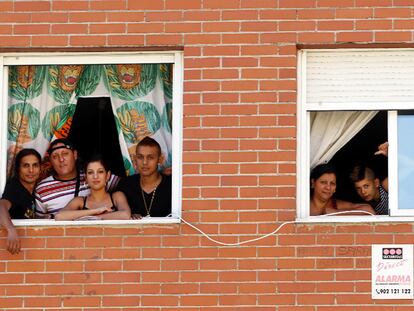 Familia de Diego Gracia y Dolores Vázquez, antiguos pobladores de La Celsa, realojados en Villa de Vallecas.