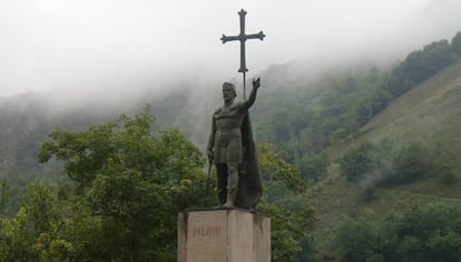 Monument a Don Pelayo a Covadonga.