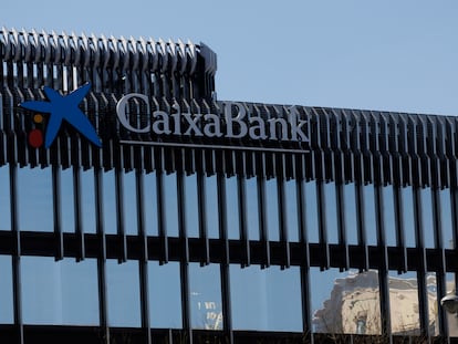 Fachada del edificio de CaixaBank.