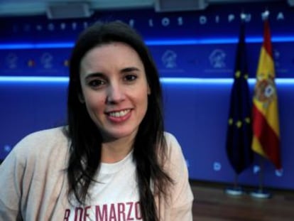 La portavoz en el Congreso de Unidos Podemos se muestra  convencida  de que la próxima persona al frente de la formación  será una mujer 