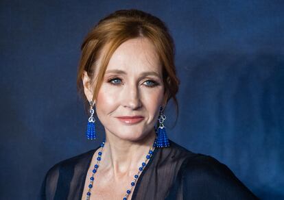 La escritora J.K Rowling, en el estreno londinense de la película 'Animales fantásticos', en 2018.