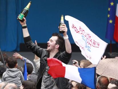 Seguidores de François Hollande celebran en Tulle.