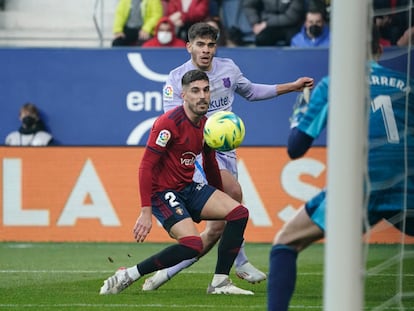 Abde Ezzouli marca el segundo gol del Barcelona frente al Osasuna.