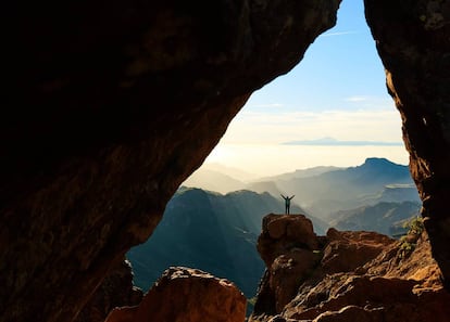 Amanecer en el monumento natural del Roque Nublo, en el municipio de Tejeda (Gran Canaria).