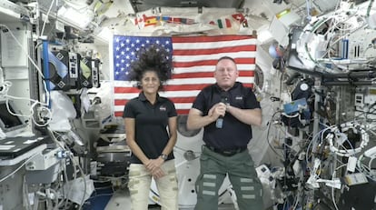 Astronautas atrapados en la Estación Espacial Internacional