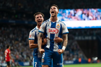 Roberto Fernandez y Javi Puado celebran un gol ante el Mallorca la pasada jornada de Liga