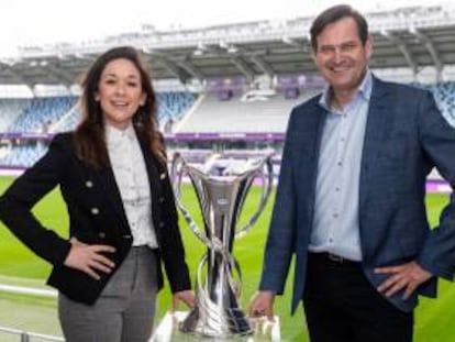 Nadine Kessler (UEFA) y John Olsen (Euronics).