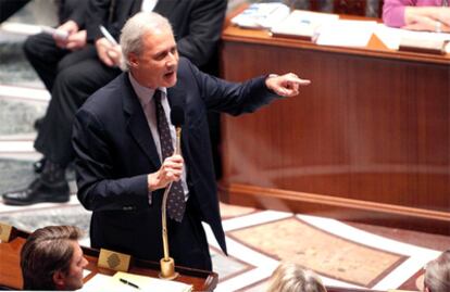 Imagen de archivo del dimitido secretario de Estado de la Función Pública, Georges Tron, durante una sesión de preguntas al Gobierno en la Asamblea Nacional en octubre de 2010.