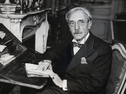 Paul Valéry en su oficina en París el 14 de febrero de 1935.