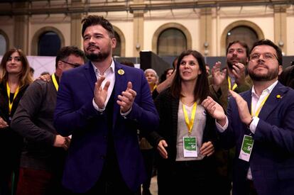 Desde la izquierda, Gabriel Rufián, Marta Vilalta y Pere Aragonès, tras conocer el resultado electoral.