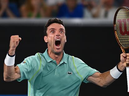 Bautista celebra la victoria contra Murray, este sábado en la Margaret Court Arena de Melbourne.