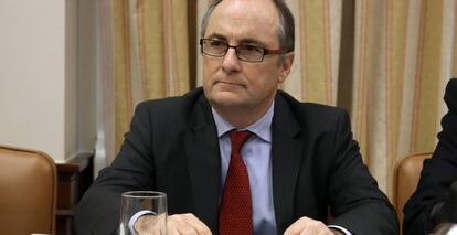 Fernando Restoy, presidente del Fondo de Garant&iacute;a de Dep&oacute;sitos, en el Congreso de los Diputados. 