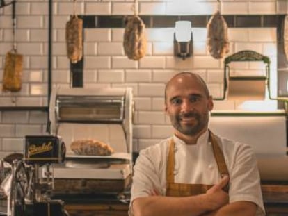 Federico Ziegler, jefe de cocina de Polvo Bar de Vinos, la mejor noticia de la cocina en Santiago.