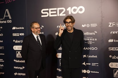 Juan Cantón (a la izquierda), director general de Prensa de Prisa Media, y Vicente Jiménez, director del diario 'AS'. 