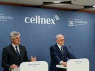 Marco Patuano y Óscar Fanjul, em la junta de accionistas de Cellnex, este jueves, en Madrid,.