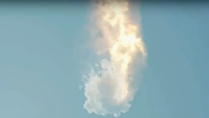 Momento de la explosión del cohete Super Heavy.